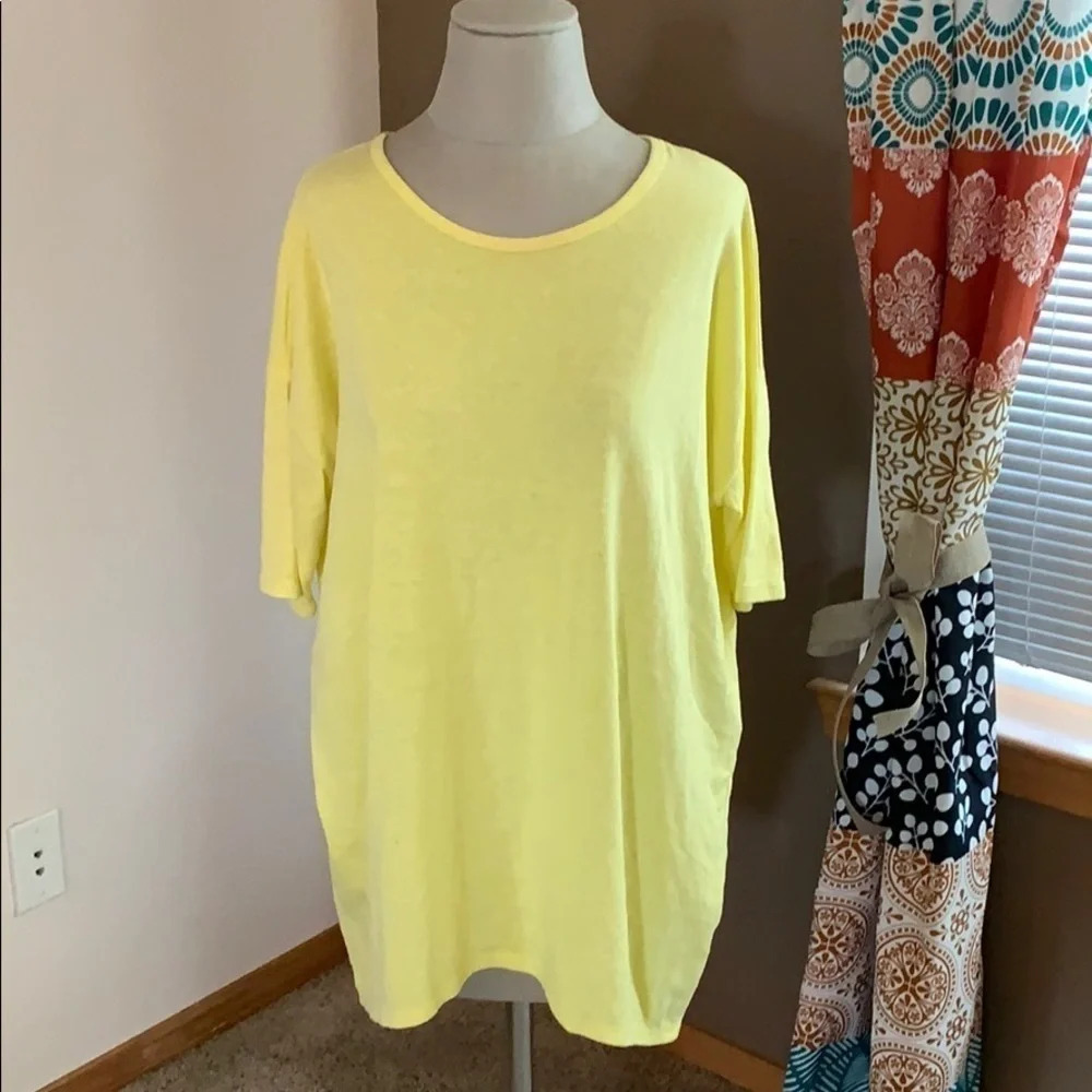LuLaRoe yellow Irma tunic size XS